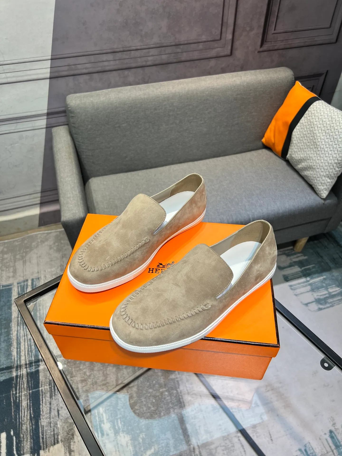 Men's shoes 💰700 [HERMES] Hermès - High-end quality original order 🔍🔍 - Upper: 🔝 cowhide suede splicing design - Inner lining: imported mixed sheepskin - Outsole: TPR foam · Rubber: two-color combined molding outsole - Super high quality control · Fine workmanship: highlighted (high-end, luxury, grade) -Size: 38-44 (45, 46, can be customized)